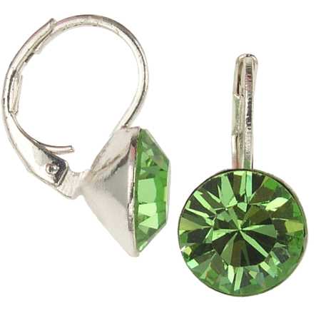 8mm Ohrringe mit Swarovski Kristall in der Farbe Peridot Grün