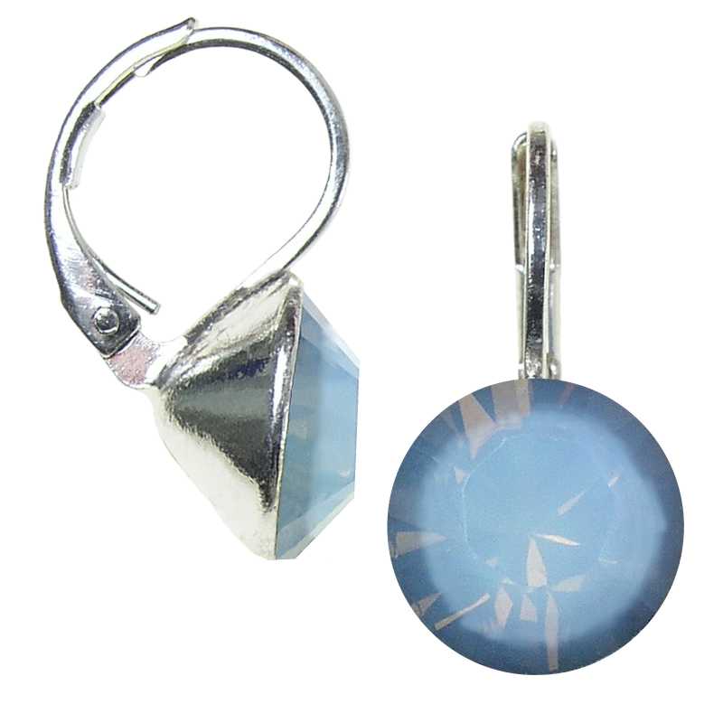 8mm Ohrringe mit Swarovski Kristall in der Farbe Weiser Opal Sternenschein Blau